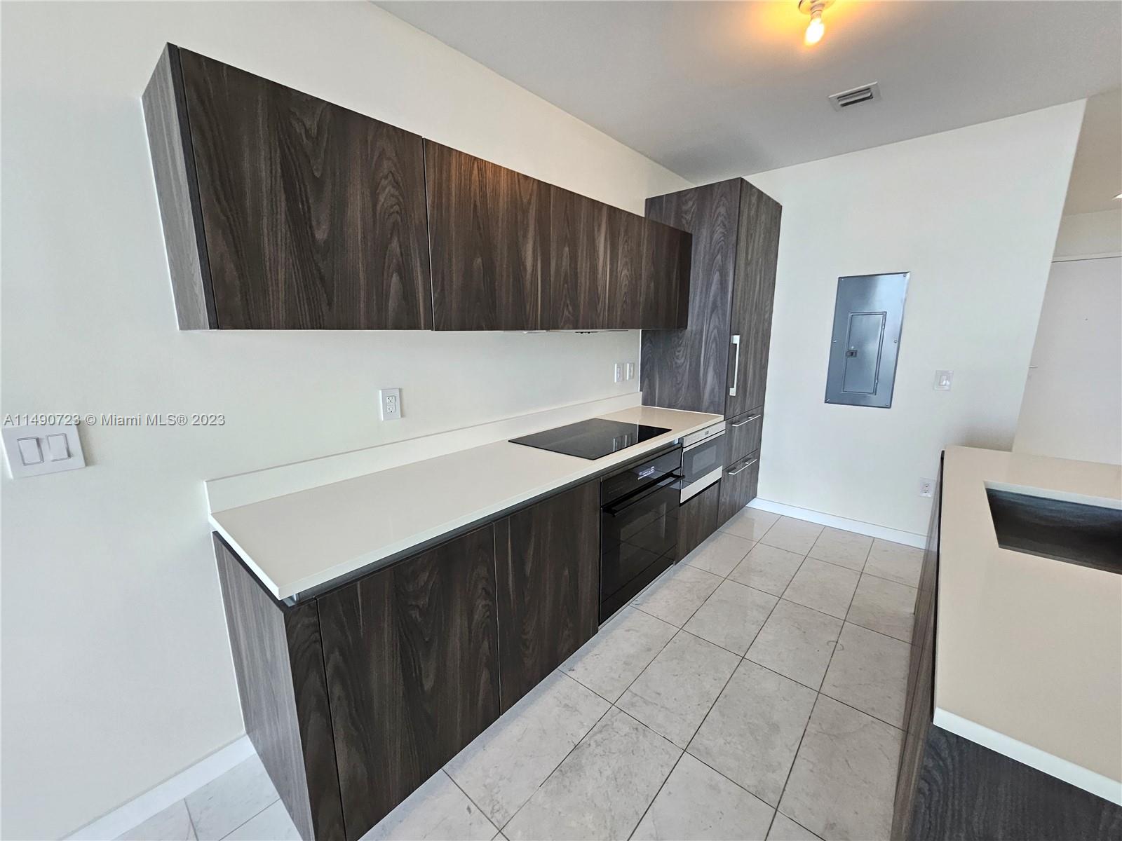 GRAN PARAISO CONDO - Residential Lease