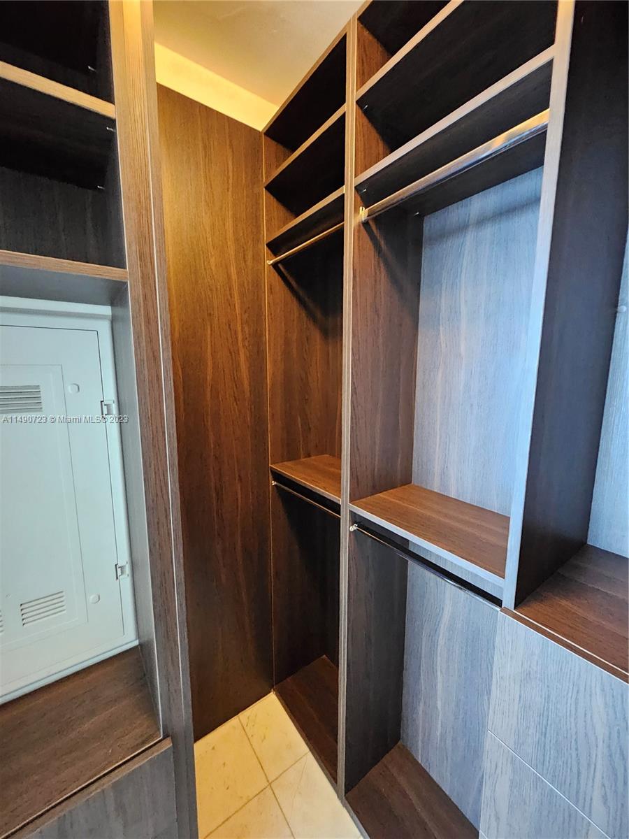 GRAN PARAISO CONDO - Residential Lease