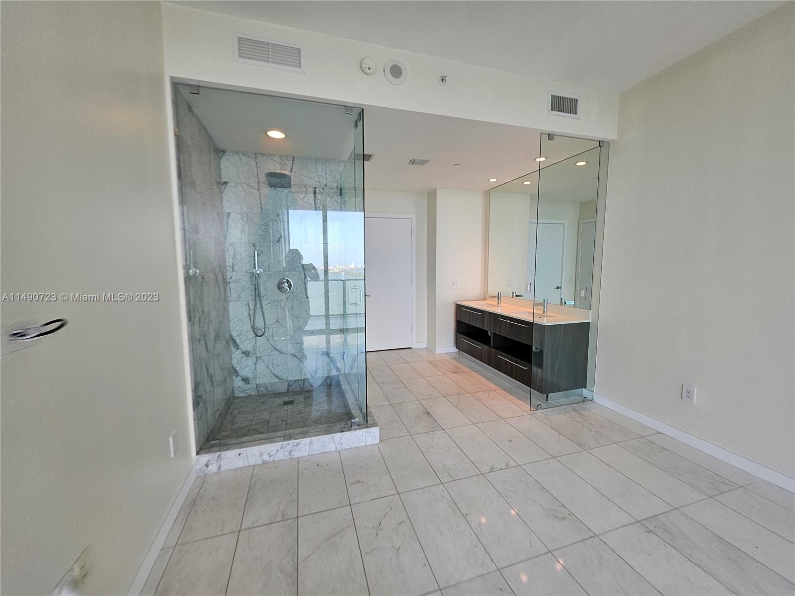 GRAN PARAISO CONDO - Residential Lease