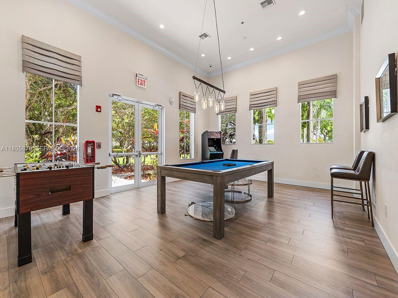ISLES AT WESTON - Residential