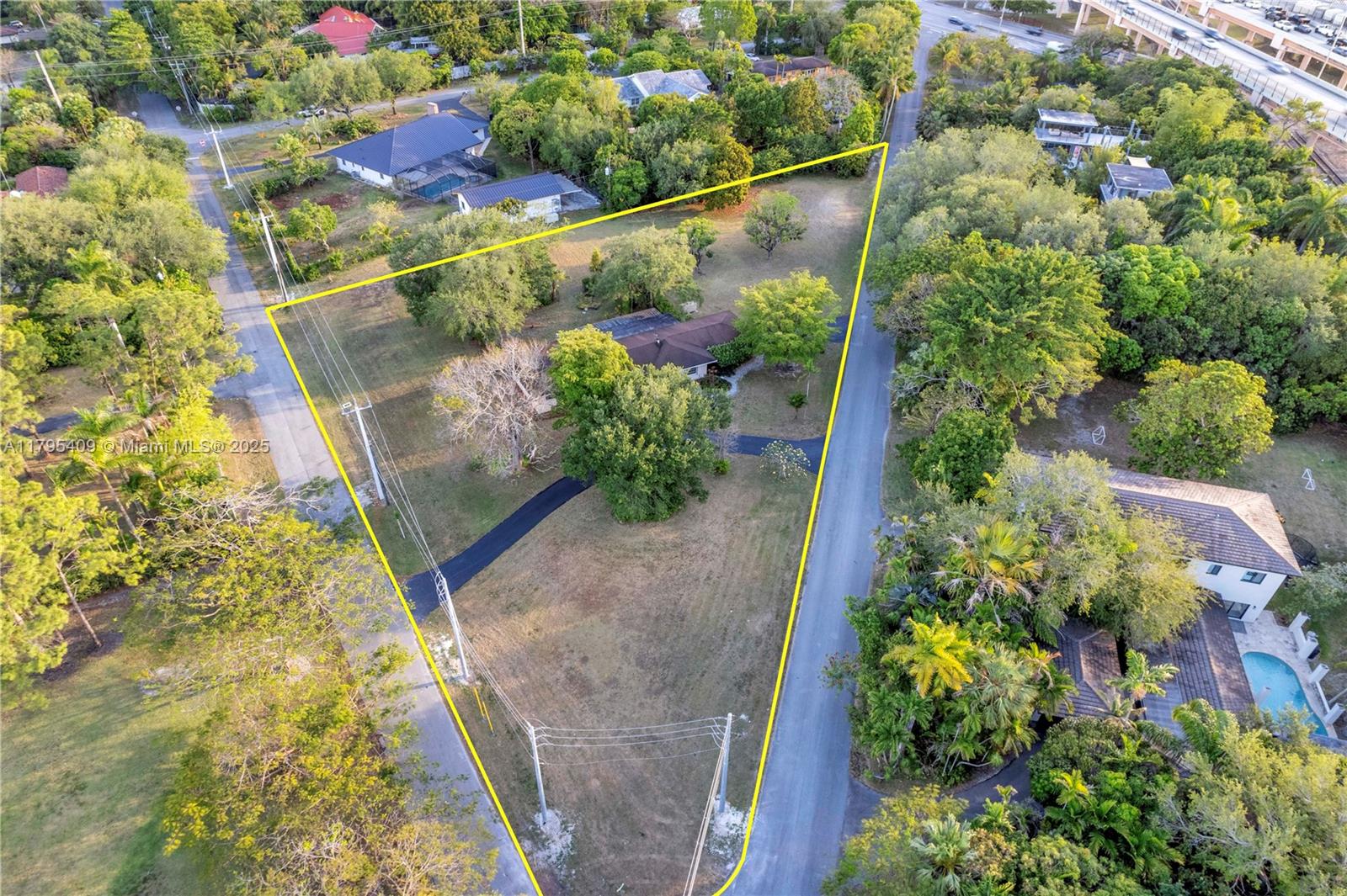 6650 SW 85th Ave