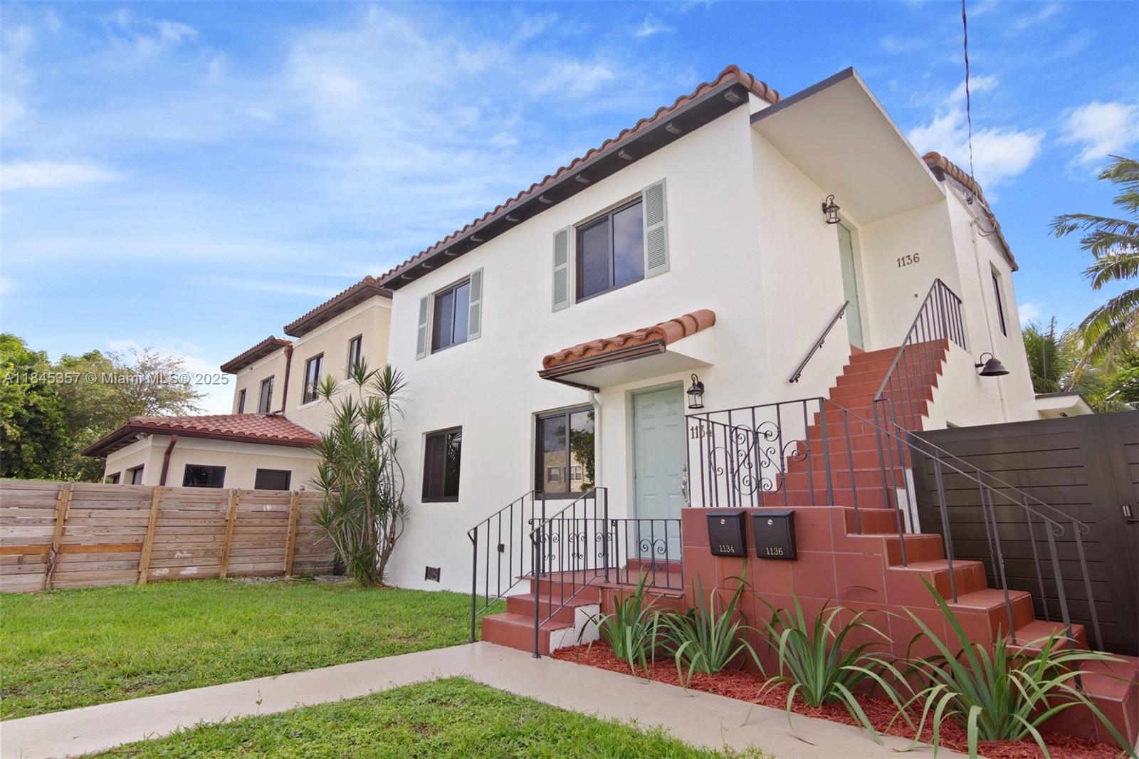 ROSWELL GREENS - Residential Lease