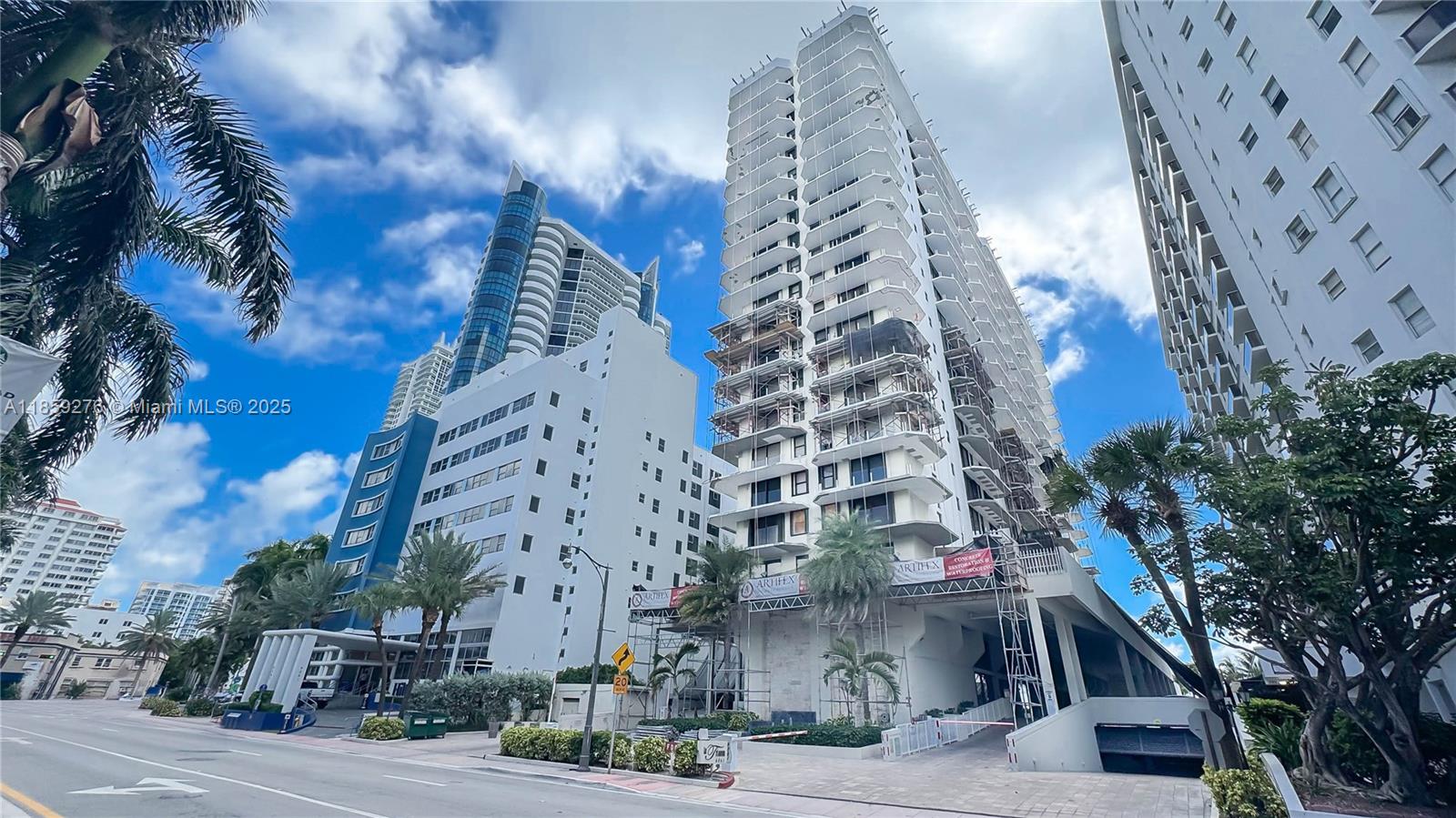 LE TRIANON CONDO - Residential Lease