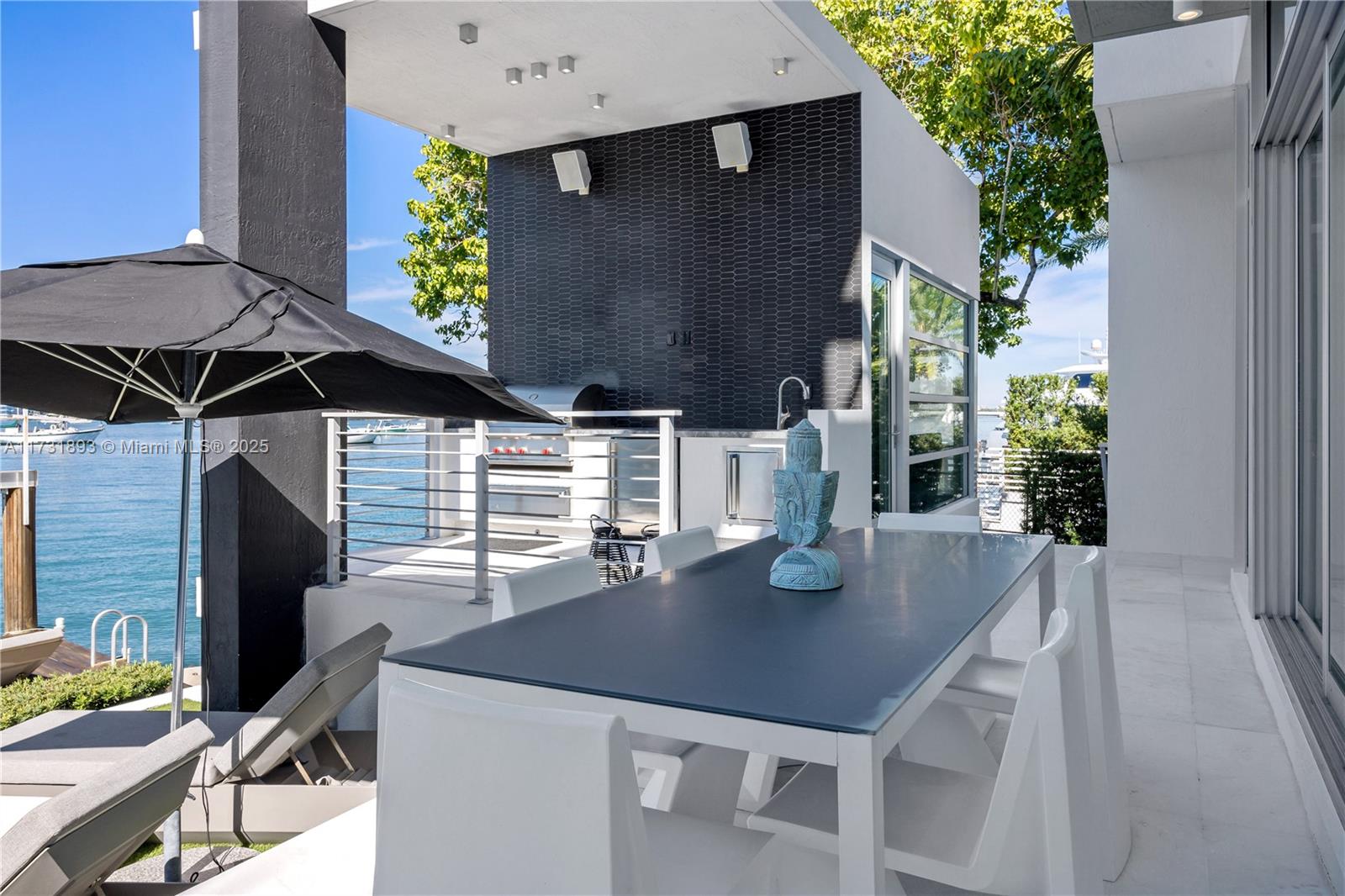 HIBISCUS ISLAND - Residential