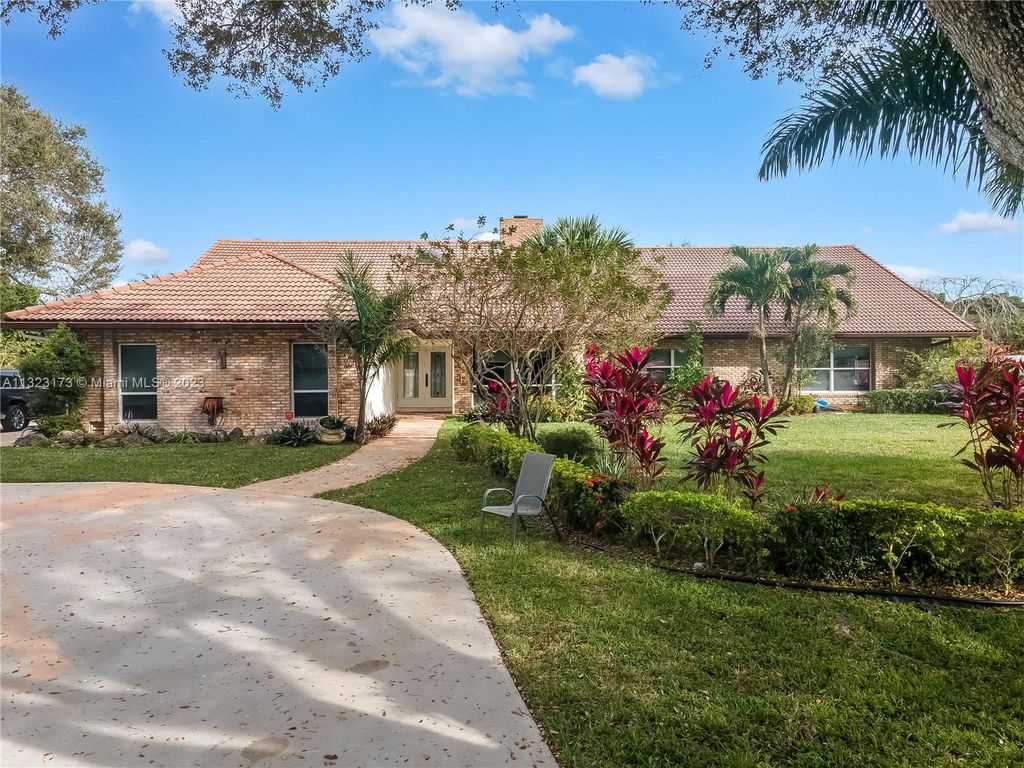 Photo of 6174 NW 77th Ter, Parkland, FL 33067 (MLS # A11323173)