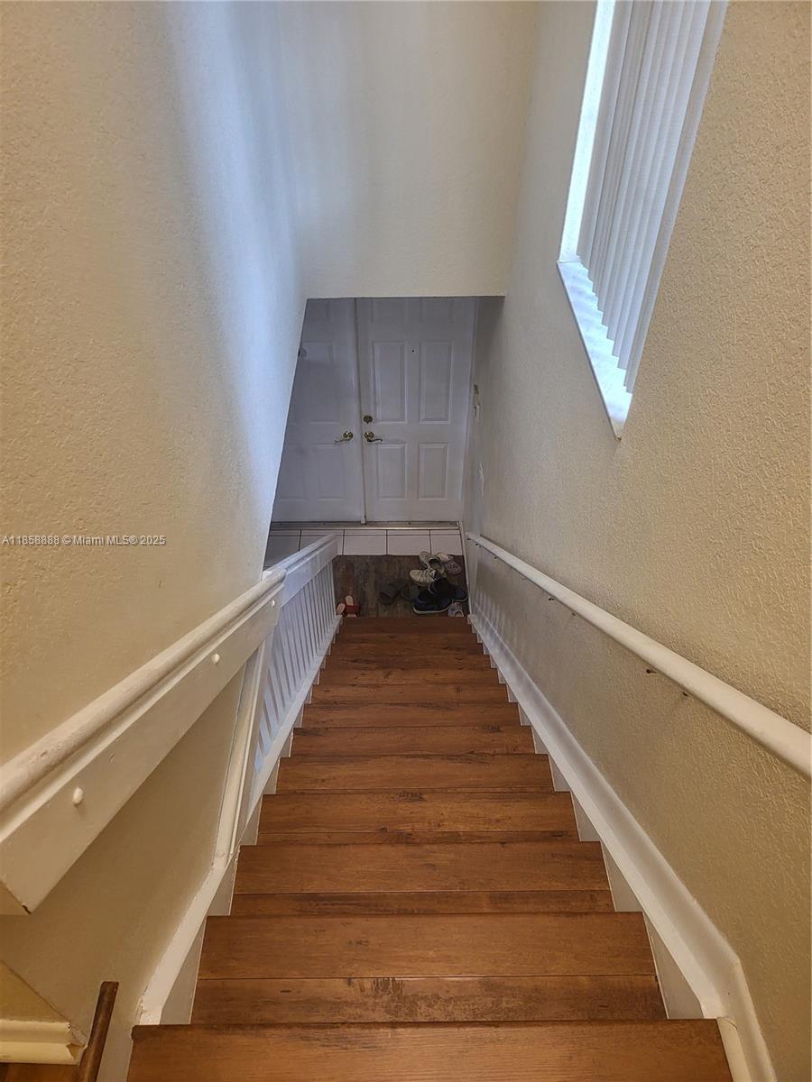 PEMBROKE POINTE - Residential