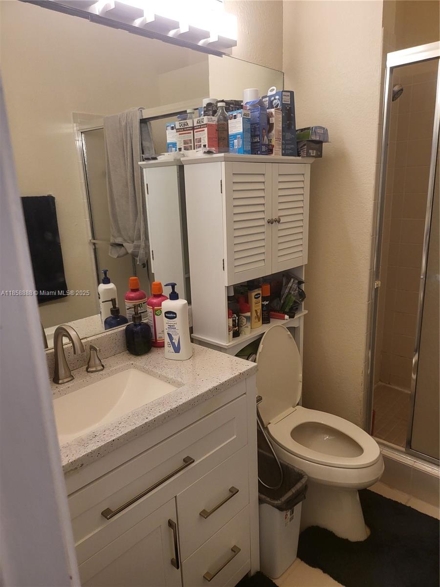 PEMBROKE POINTE - Residential