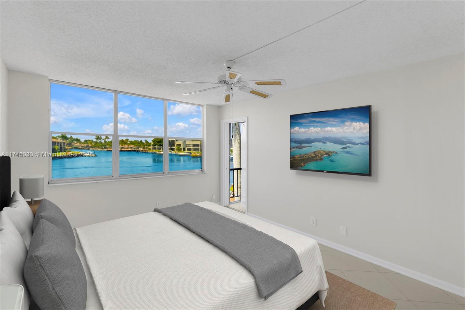 ISLAND CLUB ONE CONDO - Residential