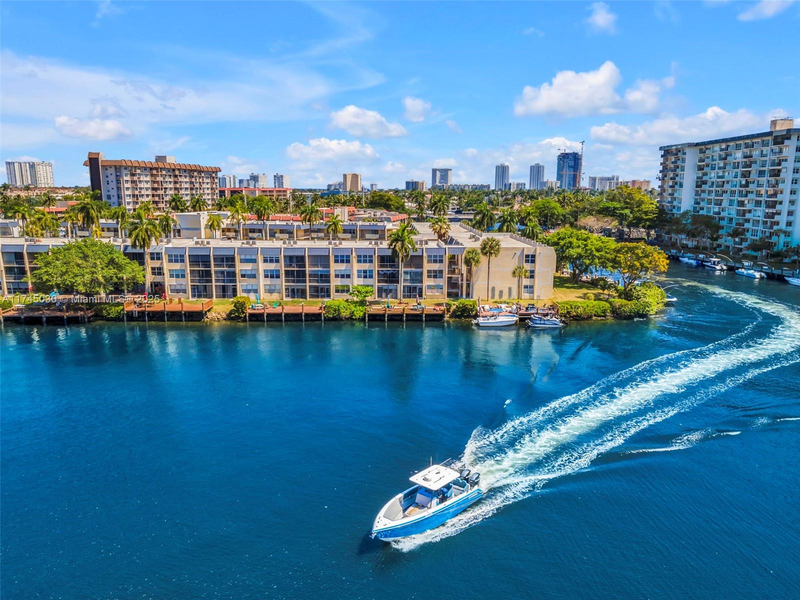 ISLAND CLUB ONE CONDO - Residential