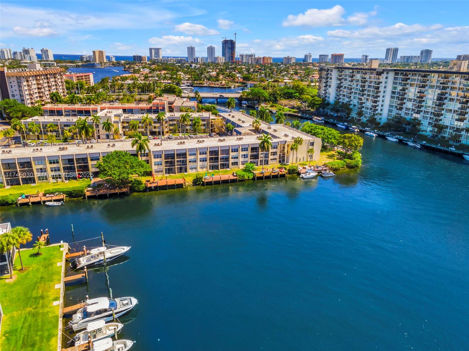 ISLAND CLUB ONE CONDO - Residential