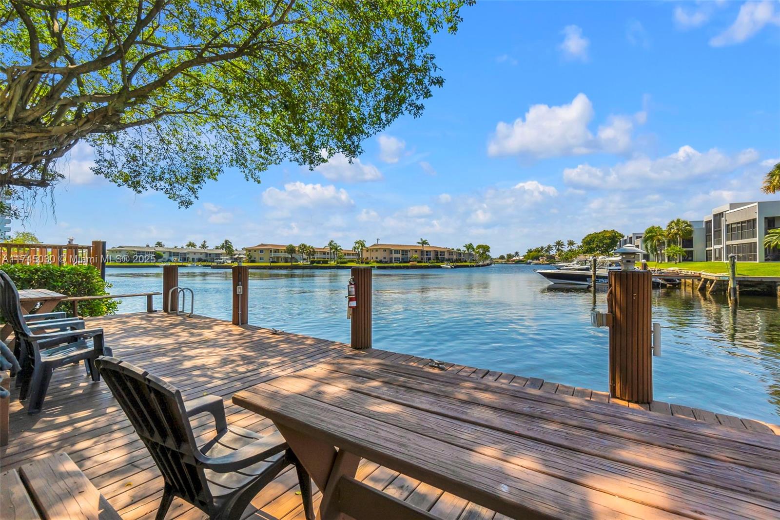 ISLAND CLUB ONE CONDO - Residential