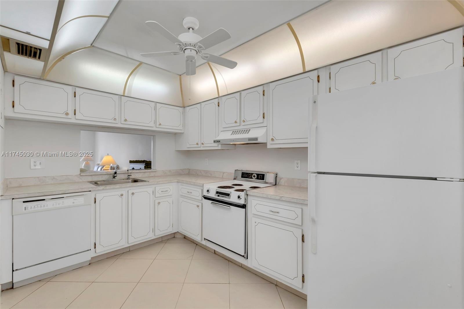 ISLAND CLUB ONE CONDO - Residential