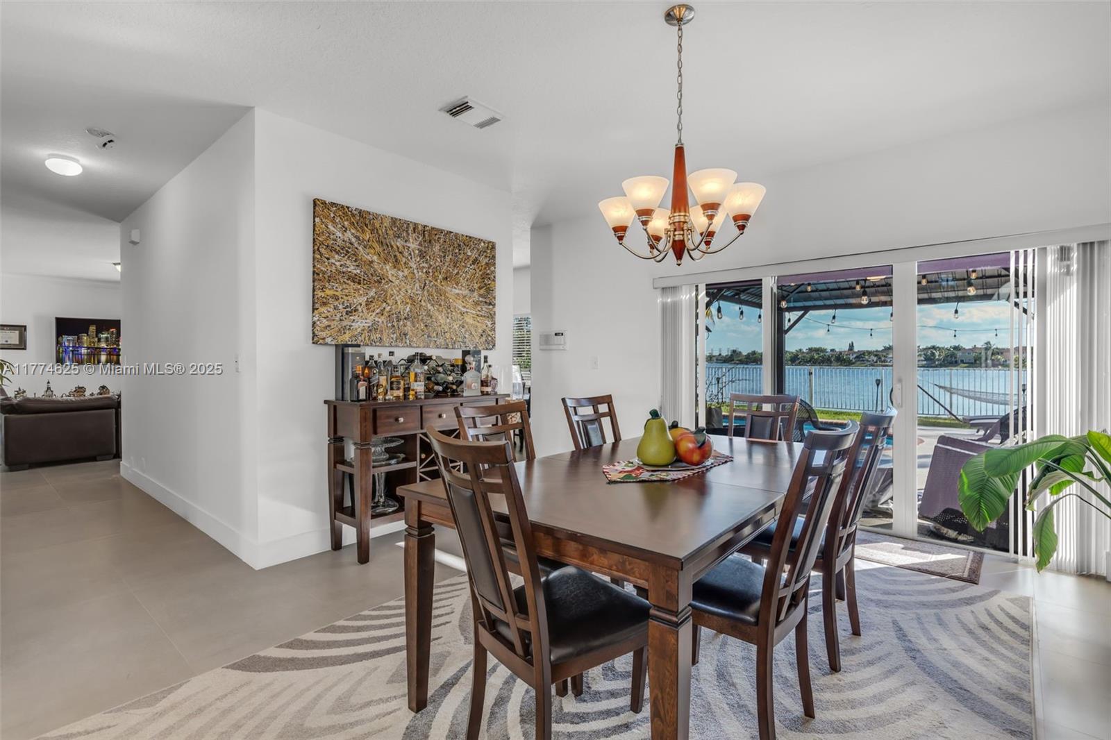 TWIN LAKE SHORES EAST - Residential