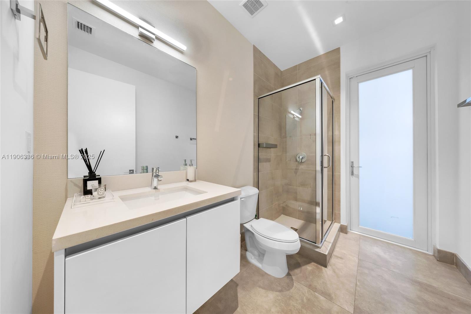 DORAL COMMONS RESIDENTIAL - Residential