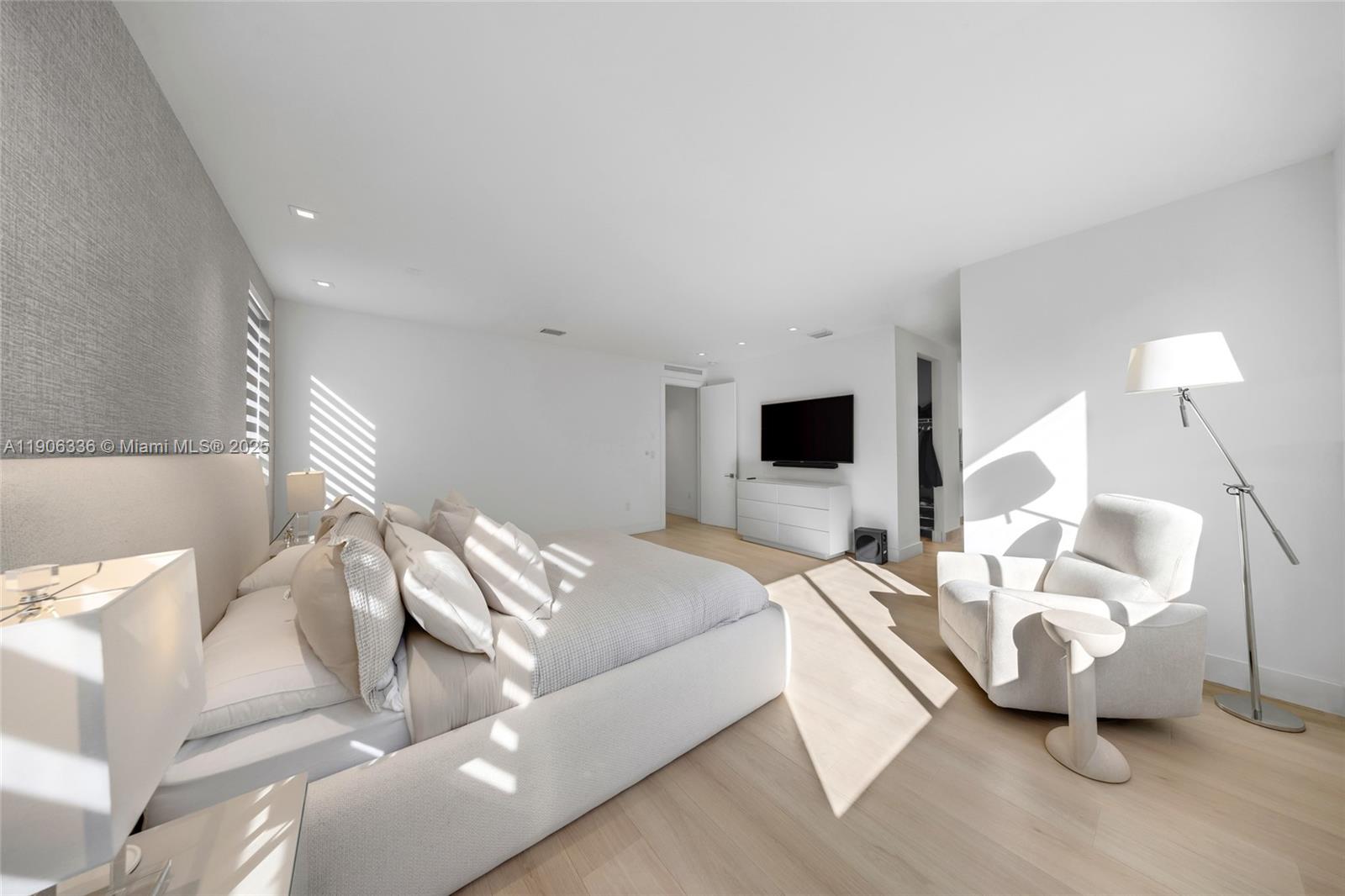 DORAL COMMONS RESIDENTIAL - Residential