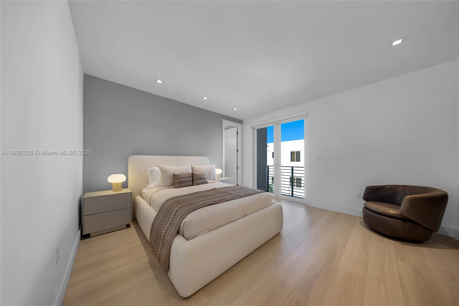 DORAL COMMONS RESIDENTIAL - Residential