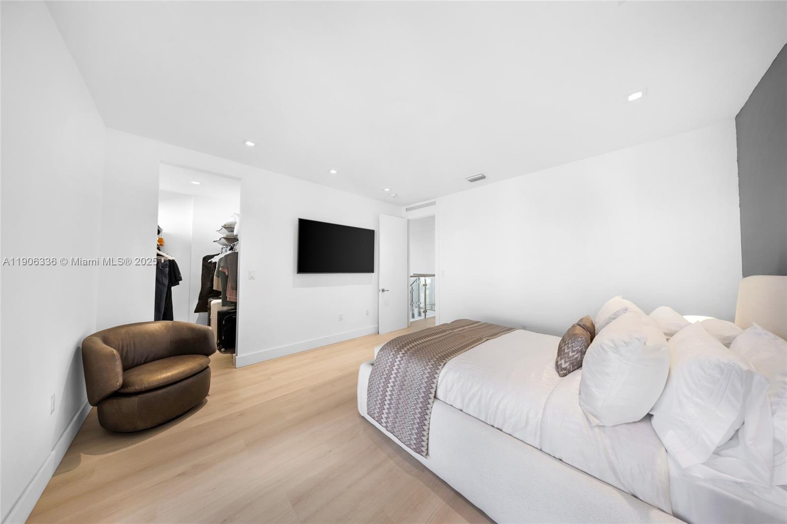 DORAL COMMONS RESIDENTIAL - Residential