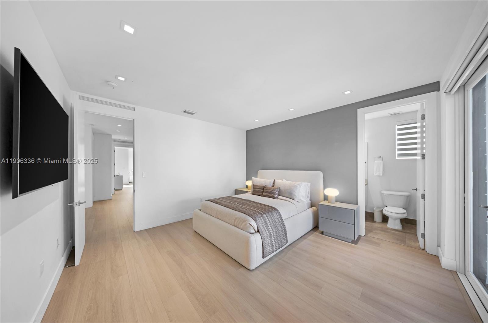 DORAL COMMONS RESIDENTIAL - Residential