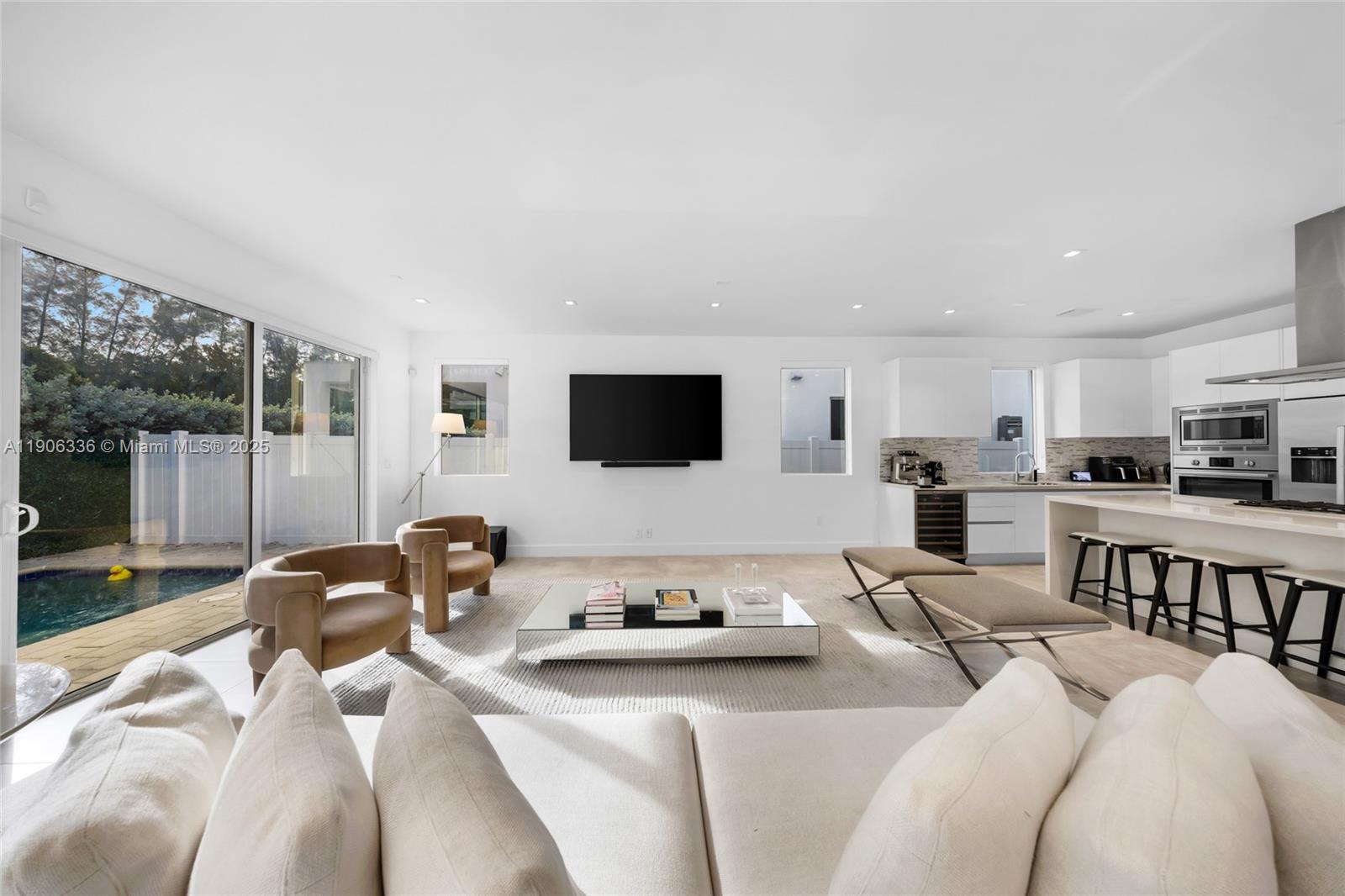 DORAL COMMONS RESIDENTIAL - Residential