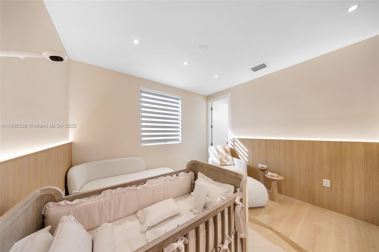 DORAL COMMONS RESIDENTIAL - Residential