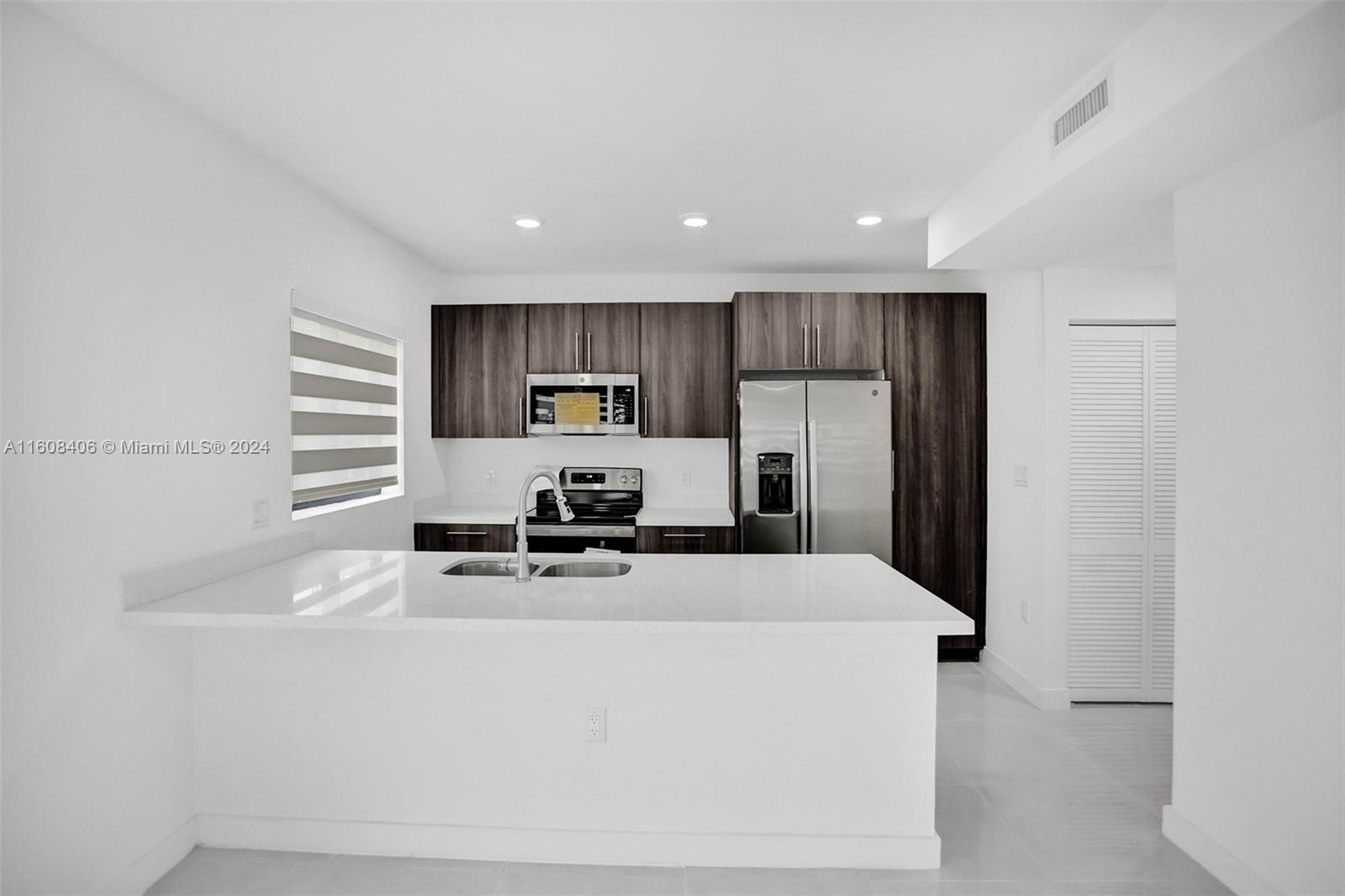 AURORA - Residential Lease