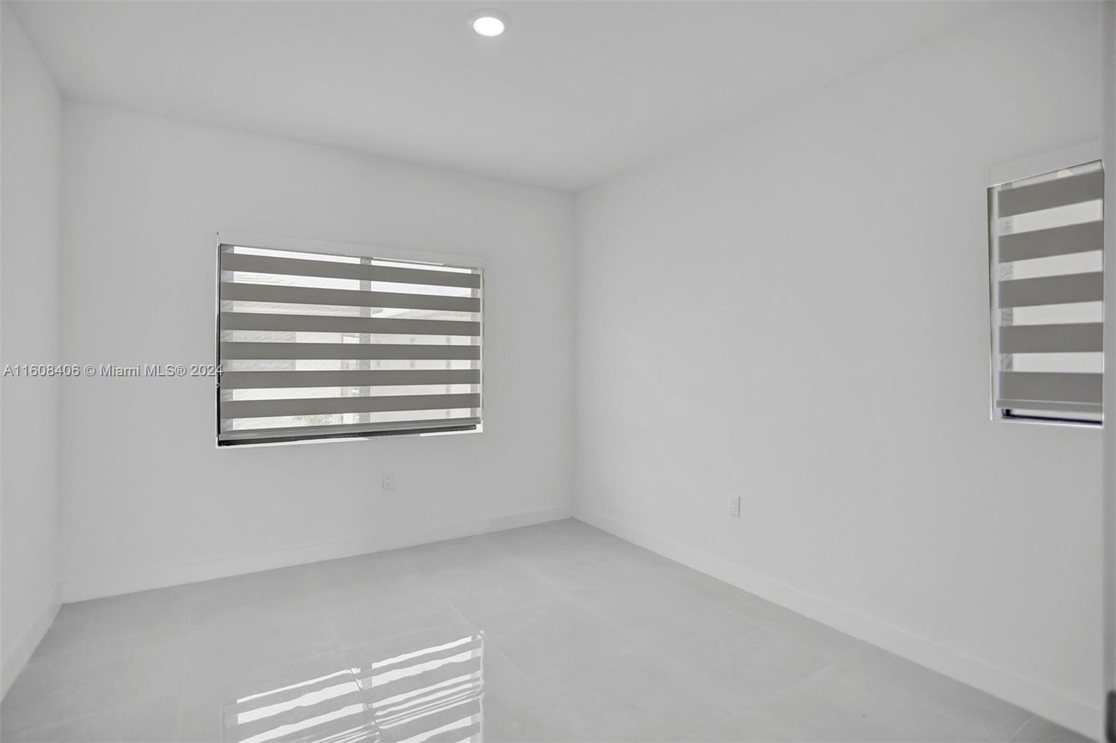 AURORA - Residential Lease