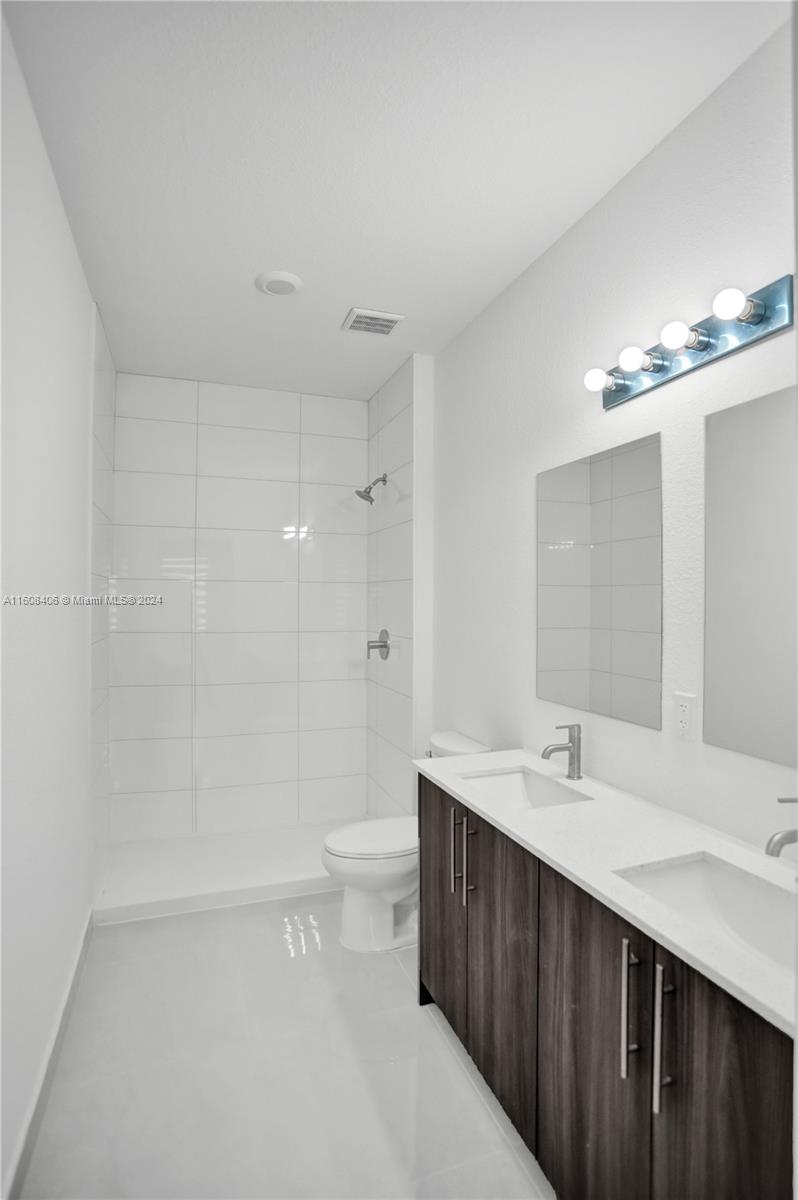 AURORA - Residential Lease