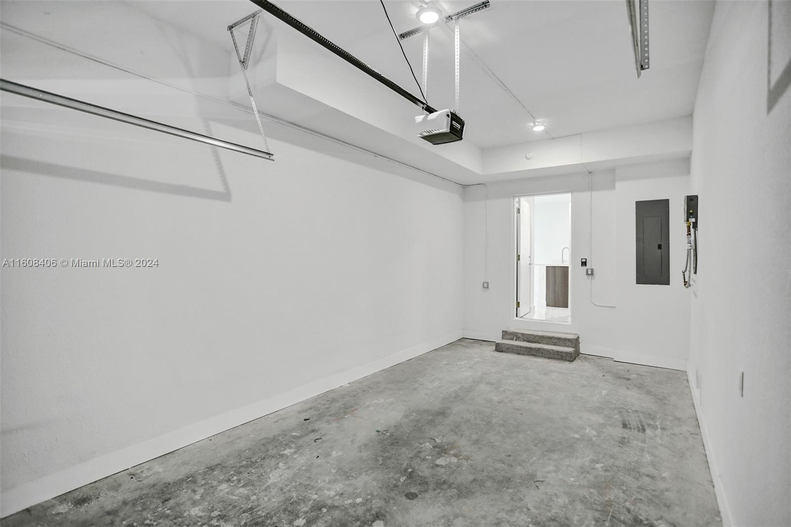 AURORA - Residential Lease