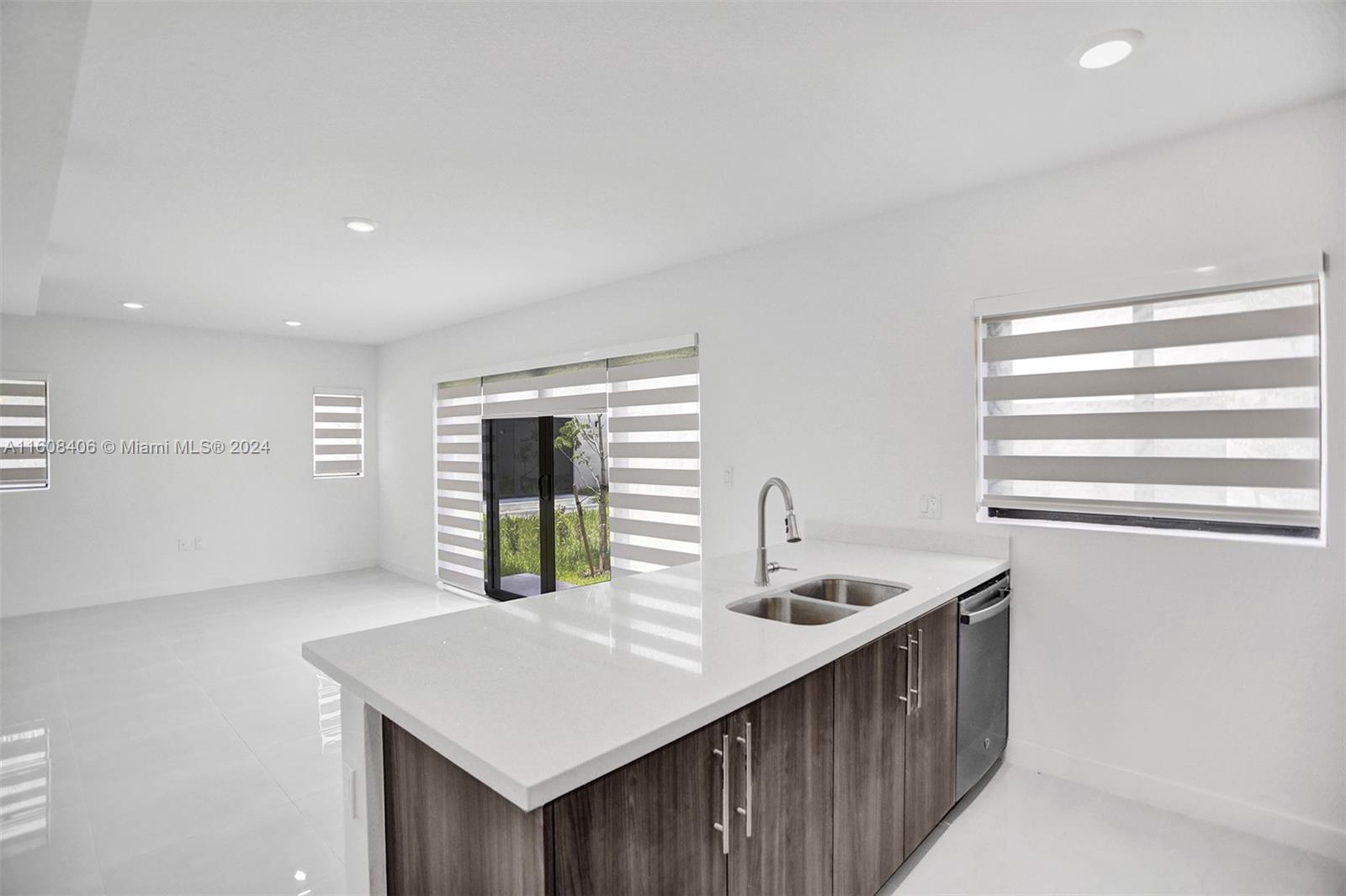 AURORA - Residential Lease