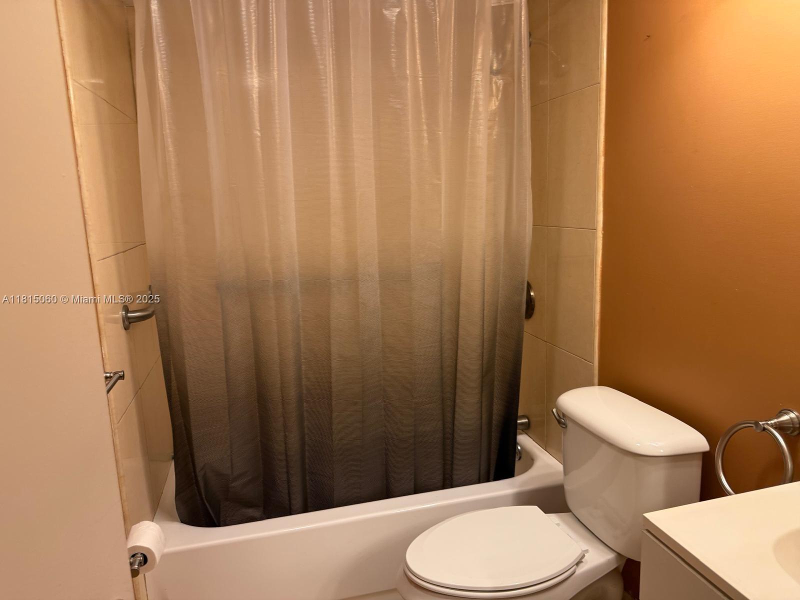 SUFFOLK AT CENTURY VILLAG - Residential