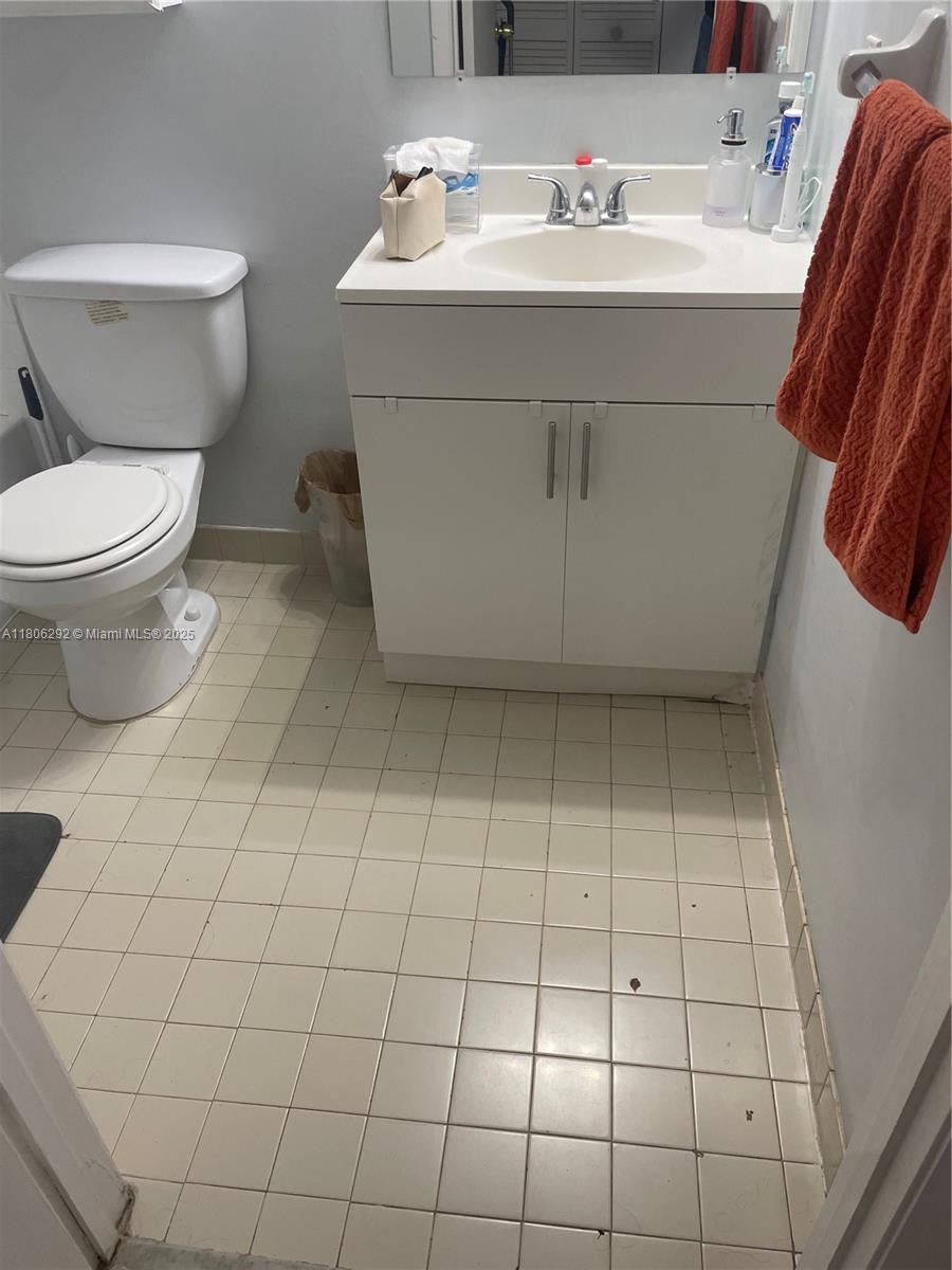 5200 NW 31st Ave 102