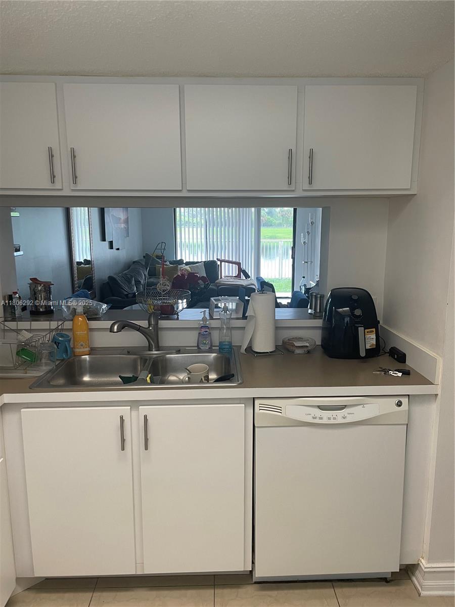 5200 NW 31st Ave 102