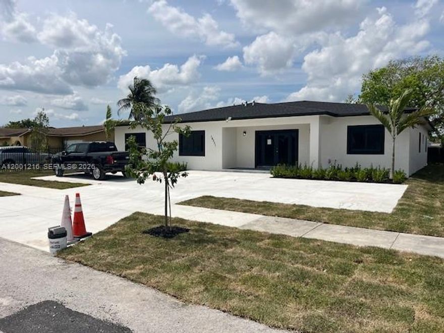 STUNNING CUSTOM PROPERTY, SPECIALLY DESING TO FIT IN THIS MATURE NEGHBORHOOD, NO DUPLEX LIKE THIS ON THE AREA, OFFERING TWO BIG 4 BEDROOM AND 2 FULL BATHROOM,1700 SQ.FT EACH, ON A 8268 SQ. FT LOT, HUGE MASTER BEDROOM , CLOSE TO EVERITHING, BEUTIFULL CURB APPEAL , WITH IMPACT FRENCH DOORS AND GIANT IMPACT WINDOOS, 24x48 PORCELAIN TILE THRU THE WHOLE DUPLEX , 9 FEET HIGHT CEILING, STUNNING MODERN DESING KITCHEN WITH EXOTIC QUARZT, CUSTOM VANITY DESING, TOO MUCH TO LIST, NOT A COOKIE CUTTER. ONLY BY APPOIMENT TO QUALIFIED BUYER.