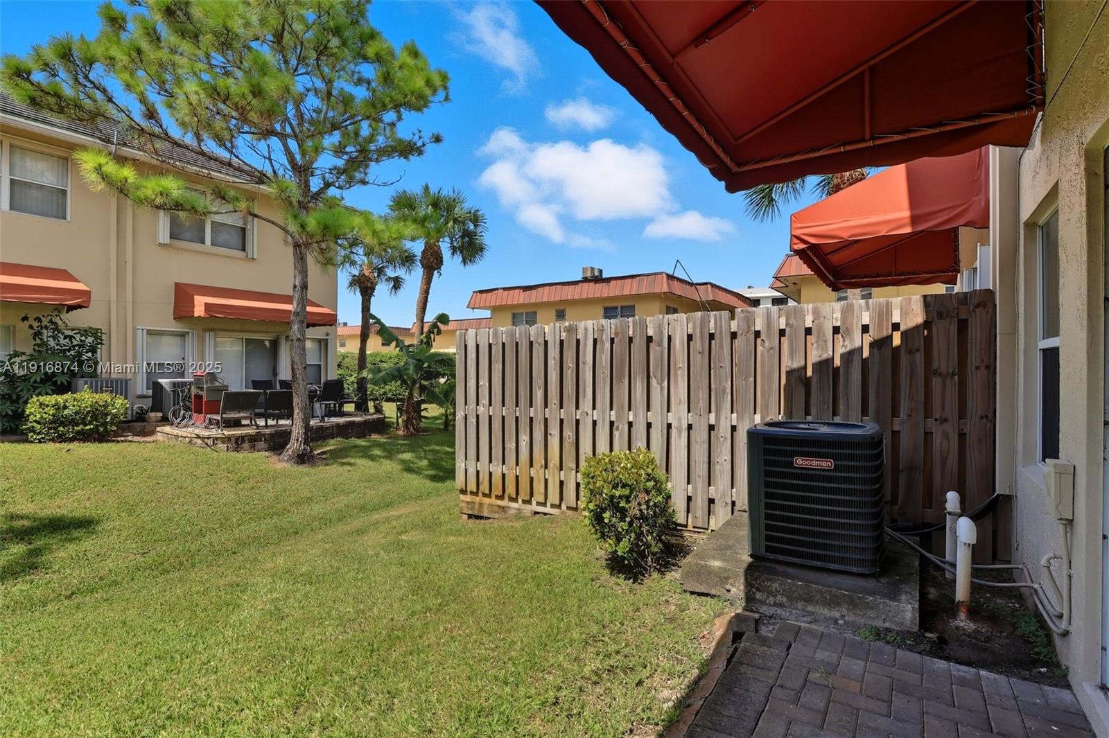 CARRIAGE HOMES AT BENTLEY - Residential