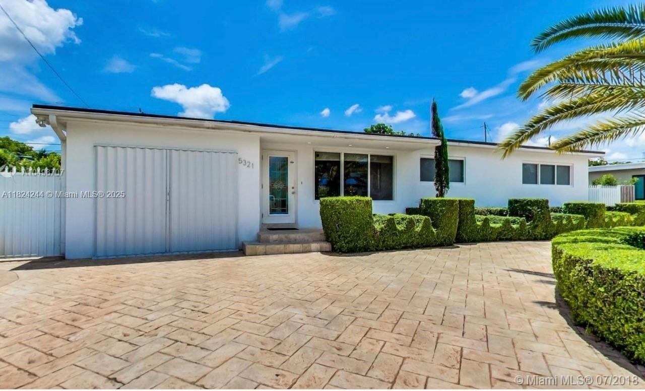 Address Not Disclosed, Miami, Broward County, Florida - 5 Bedrooms  
4 Bathrooms - 