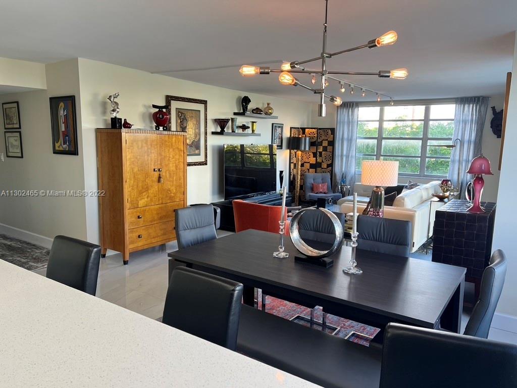 COMMODORE PLAZA CONDO - Residential