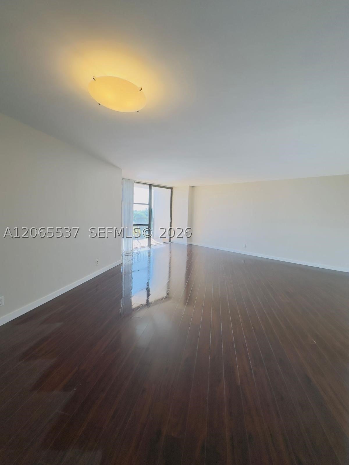 800 Parkview Dr 611