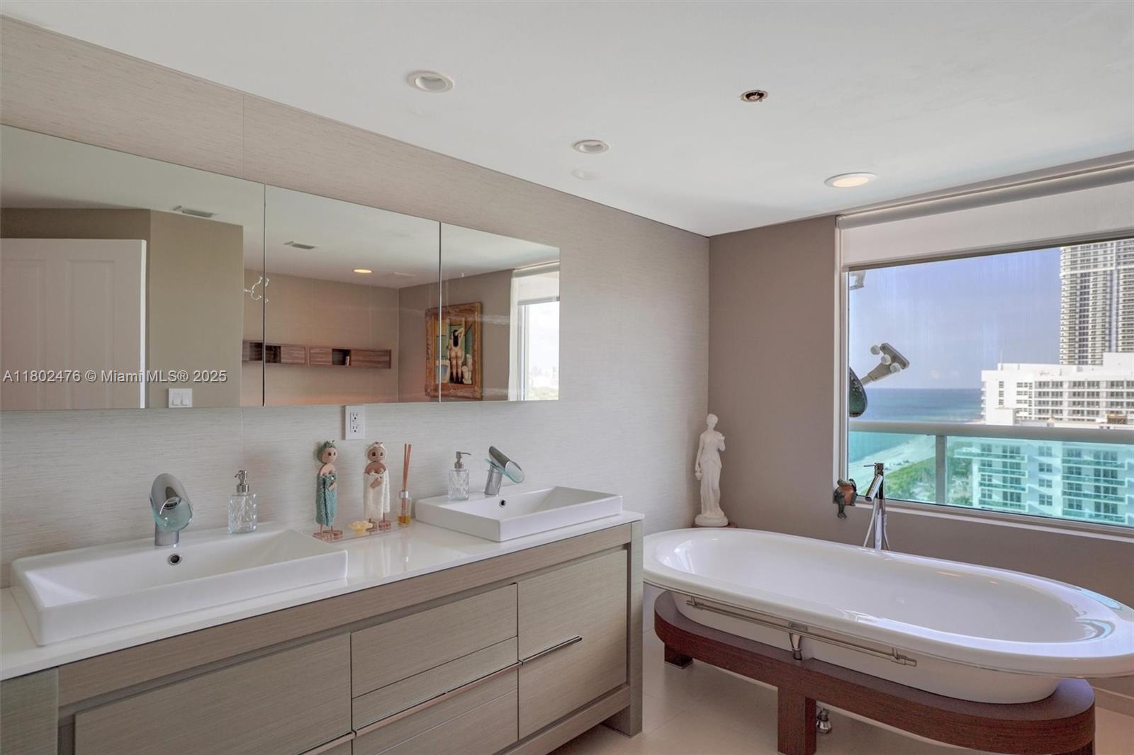 CAPOBELLA CONDO - Residential Lease