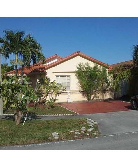 Homes with One Acre Plus in Miami-Dade County 19 7599 W 4th Ct Hialeah FL 33014