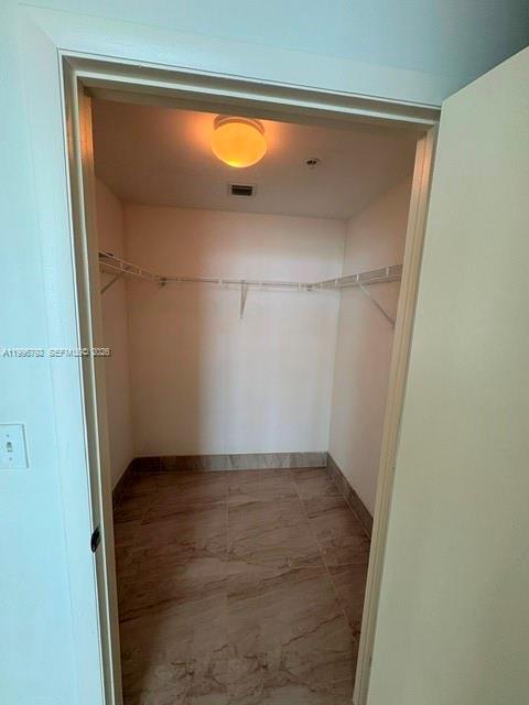 VIZCAYNE SOUTH CONDO - Residential Lease