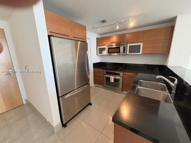 VIZCAYNE SOUTH CONDO - Residential Lease