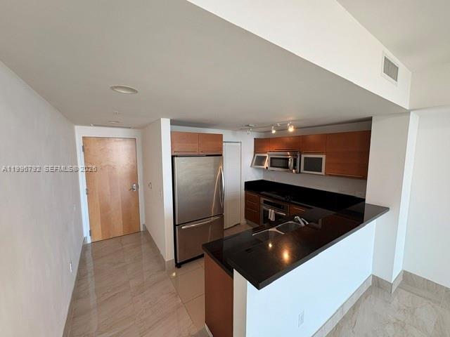 VIZCAYNE SOUTH CONDO - Residential Lease