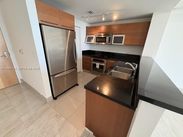 VIZCAYNE SOUTH CONDO - Residential Lease