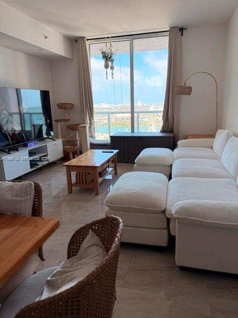 VIZCAYNE SOUTH CONDO - Residential Lease