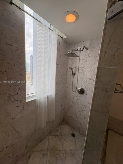 VIZCAYNE SOUTH CONDO - Residential Lease