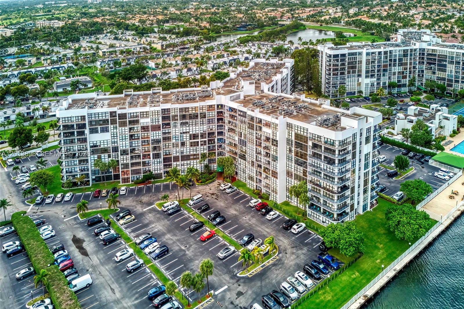 OCEANVIEW PARK CONDO - Residential Lease