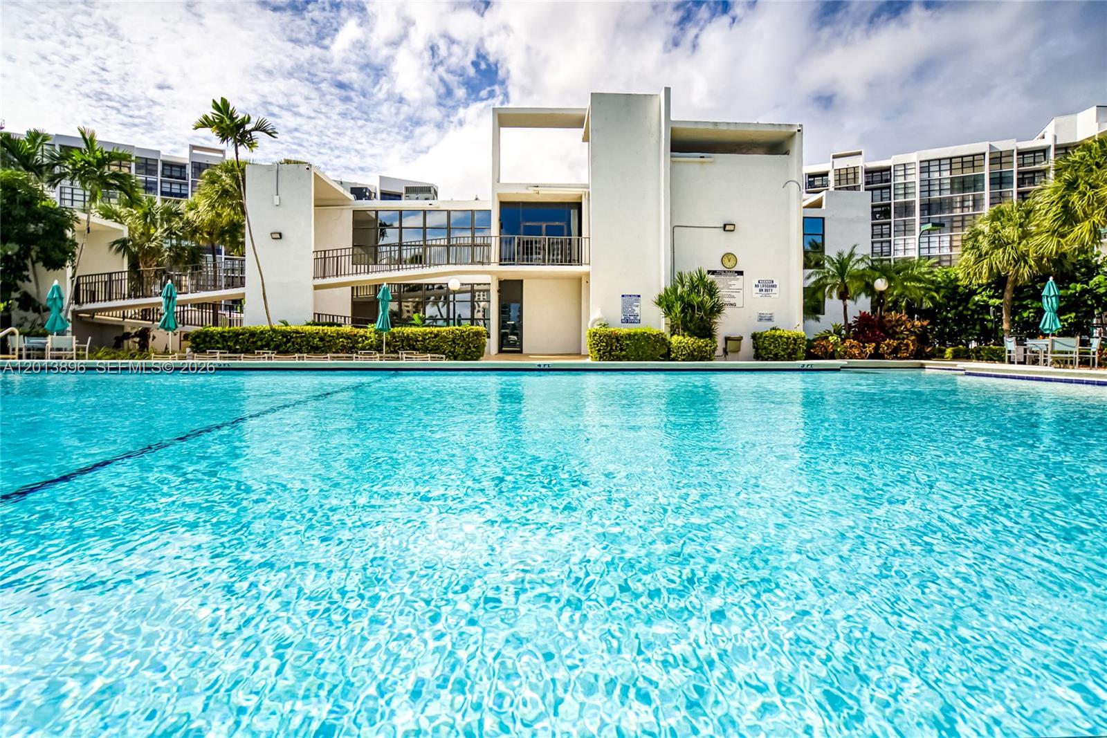 OCEANVIEW PARK CONDO - Residential Lease
