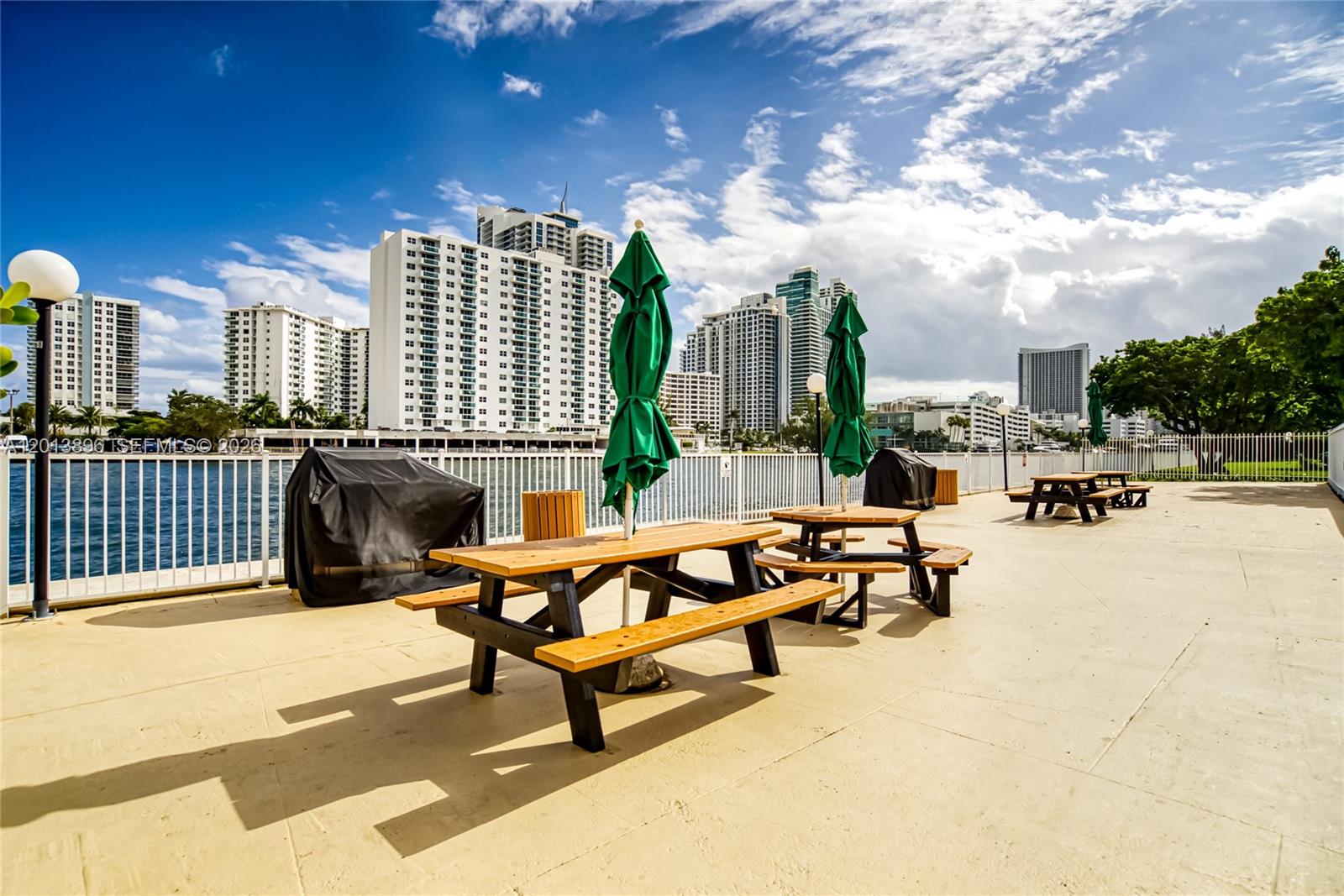 OCEANVIEW PARK CONDO - Residential Lease