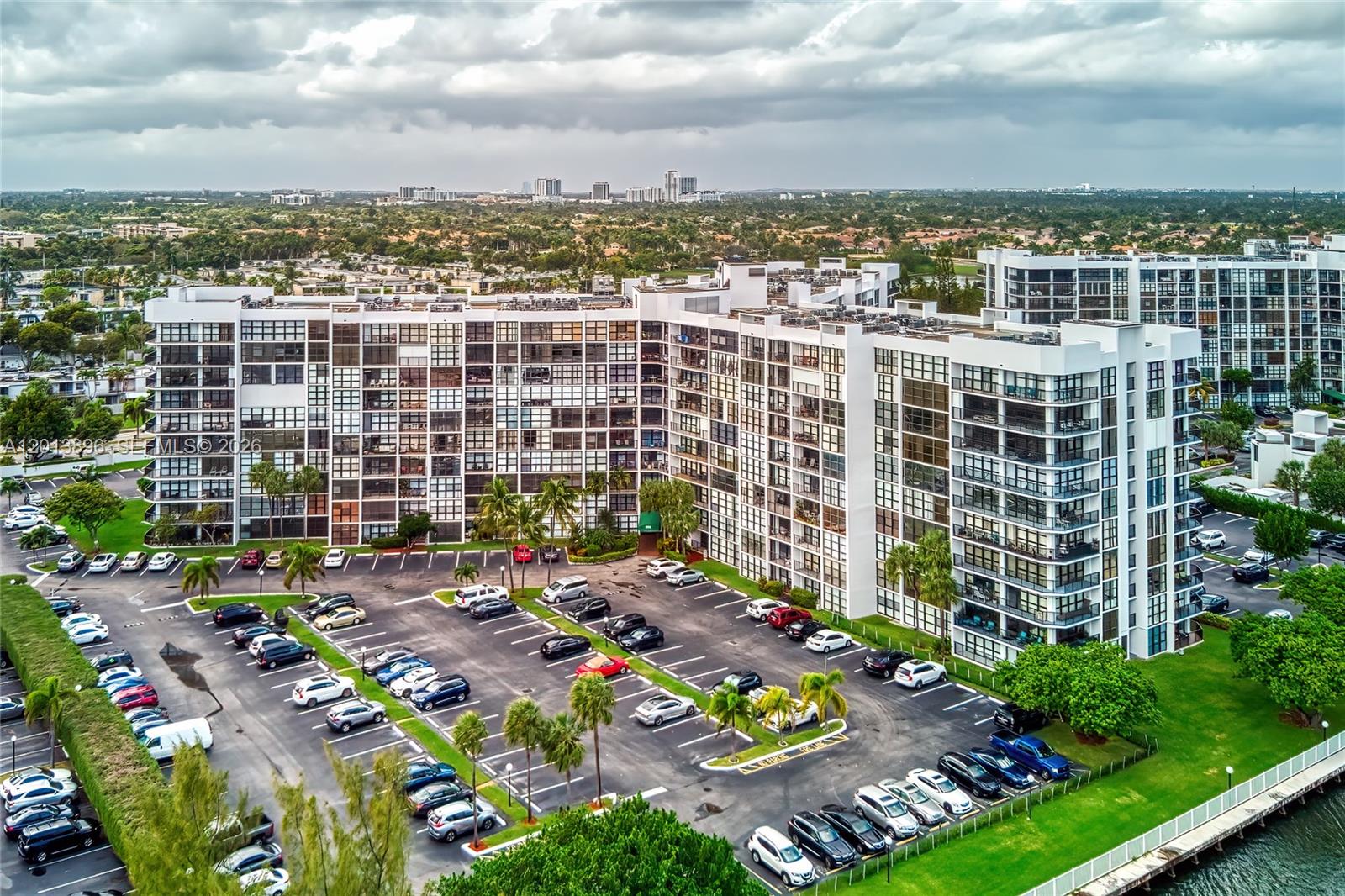 OCEANVIEW PARK CONDO - Residential Lease