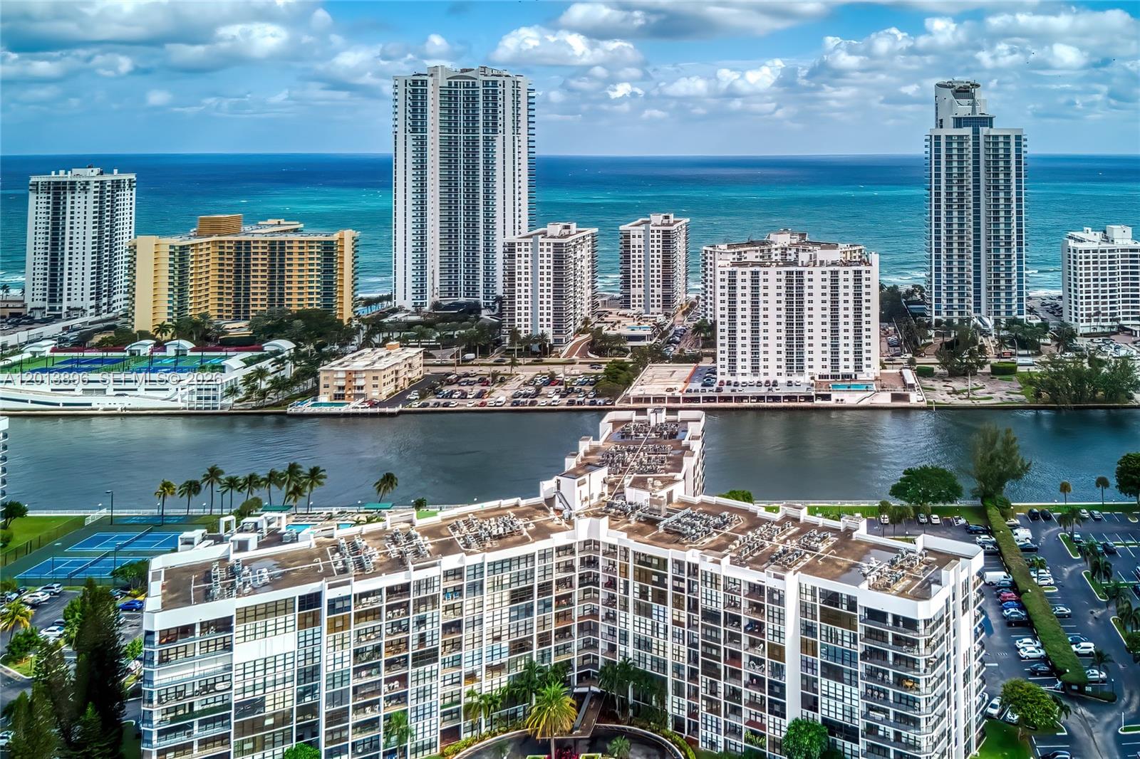 OCEANVIEW PARK CONDO - Residential Lease